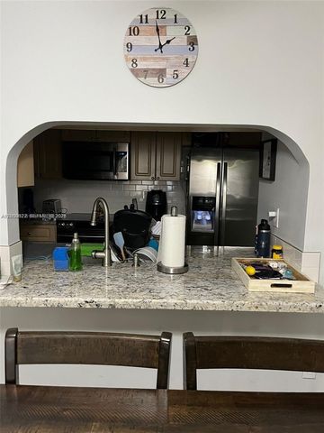 10135 NW 9th St Circle 5208, Miami, FL 33172