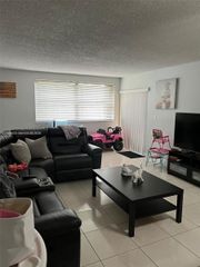 10135 NW 9th St Circle 5208, Miami, FL 33172