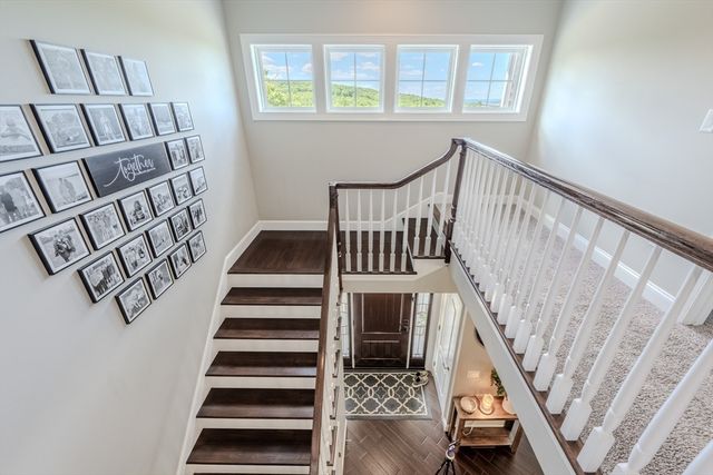 110 Munsing Rdg, Granby, MA 01033