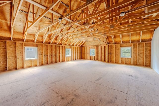 110 Munsing Rdg, Granby, MA 01033