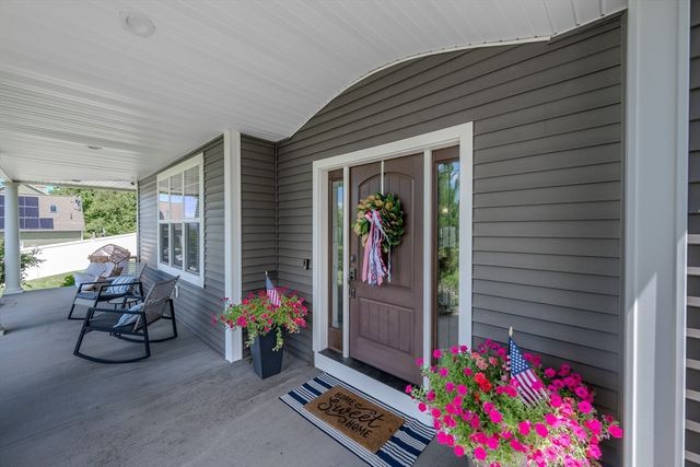 110 Munsing Rdg, Granby, MA 01033
