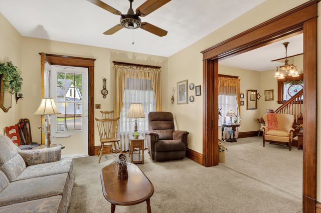 215 W Harrison Street, Belvidere, IL 61008
