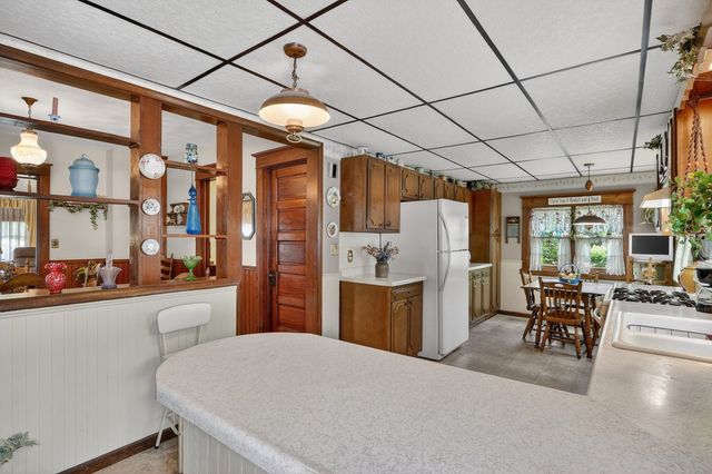 215 W Harrison Street, Belvidere, IL 61008