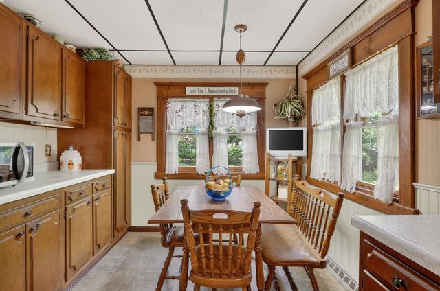 215 W Harrison Street, Belvidere, IL 61008