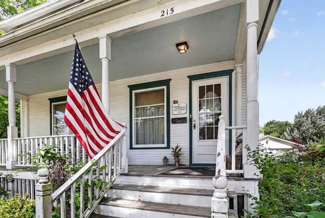 215 W Harrison Street, Belvidere, IL 61008