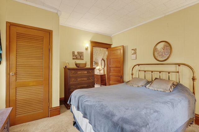 215 W Harrison Street, Belvidere, IL 61008