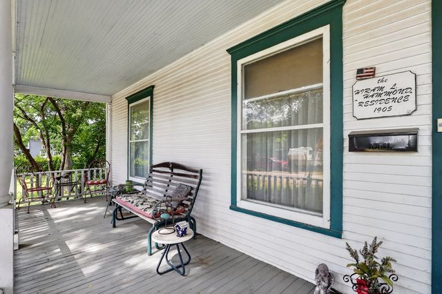 215 W Harrison Street, Belvidere, IL 61008