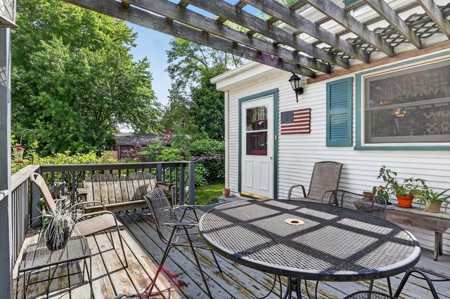 215 W Harrison Street, Belvidere, IL 61008