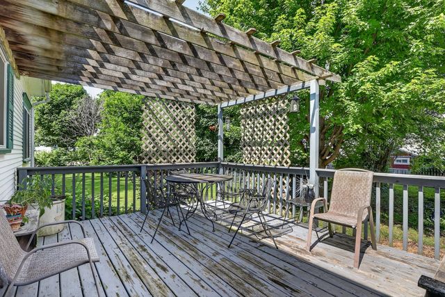 215 W Harrison Street, Belvidere, IL 61008