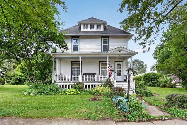 215 W Harrison Street, Belvidere, IL 61008