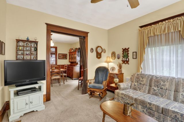 215 W Harrison Street, Belvidere, IL 61008