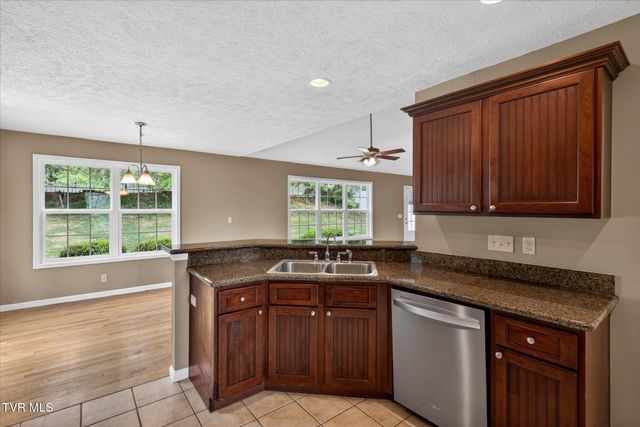 157 Stoneybrook Drive, Abingdon, VA 24210