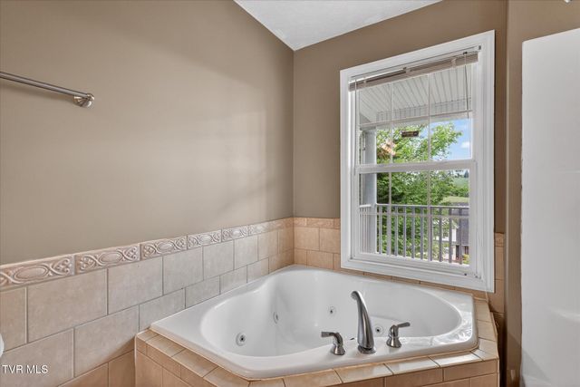 157 Stoneybrook Drive, Abingdon, VA 24210