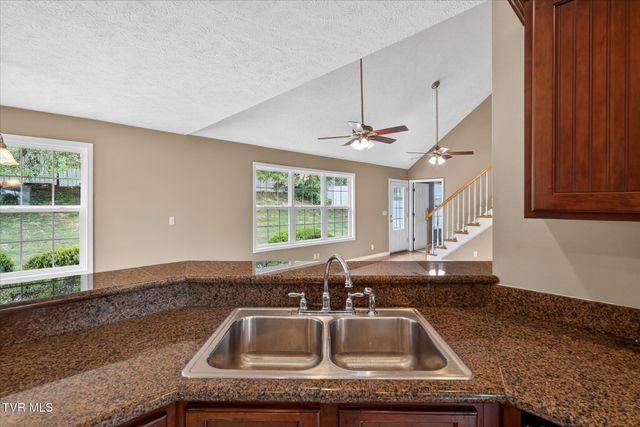 157 Stoneybrook Drive, Abingdon, VA 24210