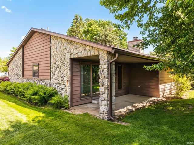 1009 S Stratford Court, Yorktown, IN 47396