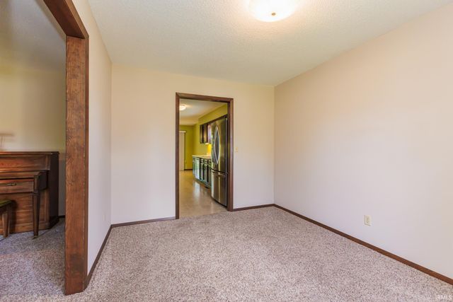 1009 S Stratford Court, Yorktown, IN 47396
