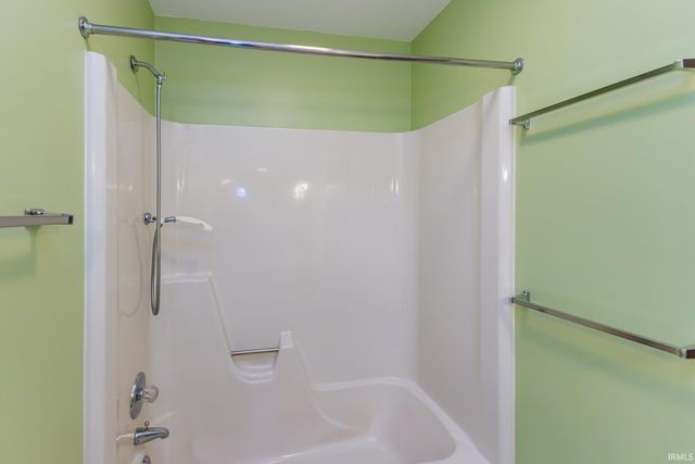 1009 S Stratford Court, Yorktown, IN 47396