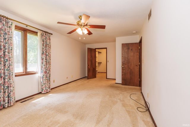 1009 S Stratford Court, Yorktown, IN 47396