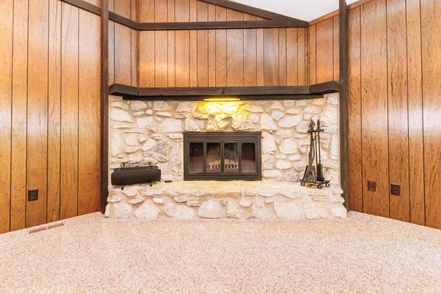 1009 S Stratford Court, Yorktown, IN 47396