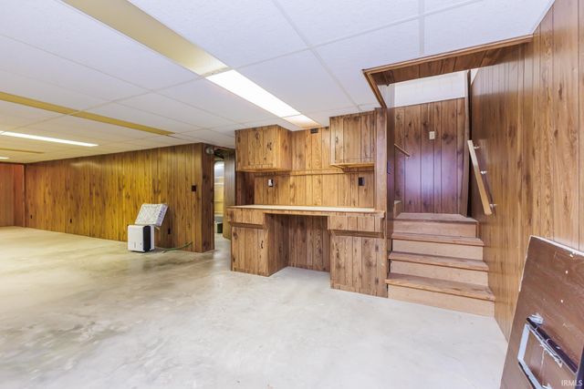 1009 S Stratford Court, Yorktown, IN 47396