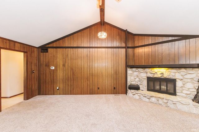 1009 S Stratford Court, Yorktown, IN 47396