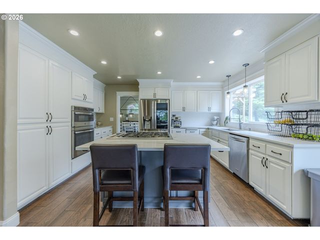 3071 SOLOMAN Loop, Eugene, OR 97405