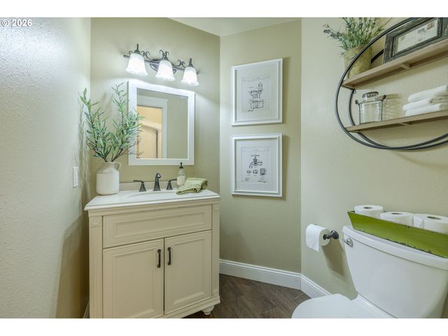 3071 SOLOMAN Loop, Eugene, OR 97405