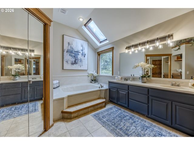 3071 SOLOMAN Loop, Eugene, OR 97405