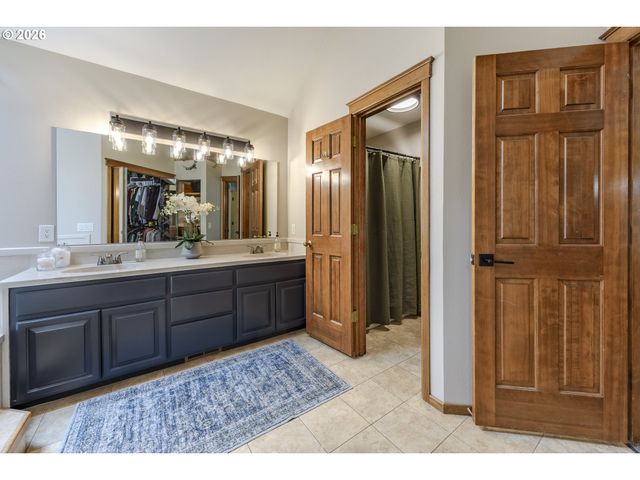 3071 SOLOMAN Loop, Eugene, OR 97405