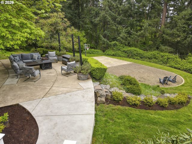 3071 SOLOMAN Loop, Eugene, OR 97405