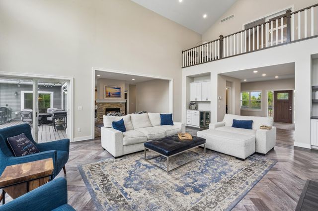 4704 S Lake Sarah Drive, Independence, MN 55359