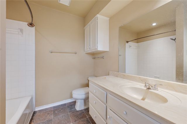 2400 Longmire 105, College Station, TX 77845