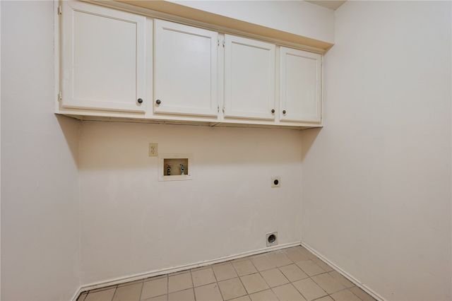 2400 Longmire 105, College Station, TX 77845