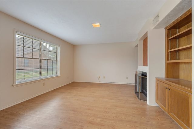 2400 Longmire 105, College Station, TX 77845