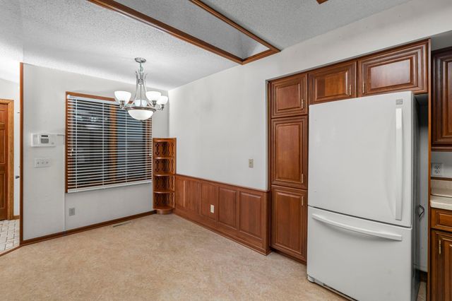 1275 Black Oaks Court N, Plymouth, MN 55447