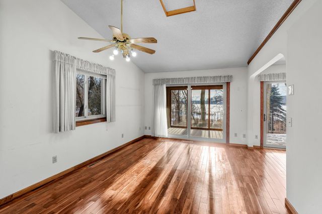 1275 Black Oaks Court N, Plymouth, MN 55447