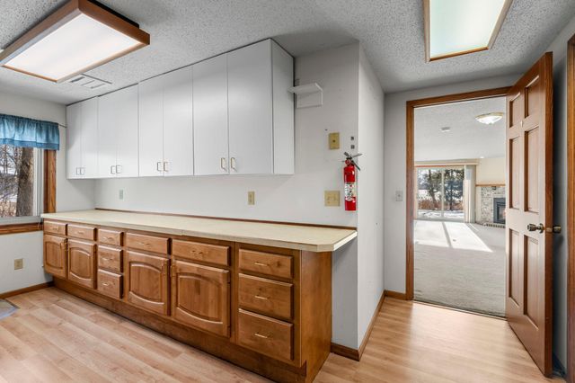 1275 Black Oaks Court N, Plymouth, MN 55447