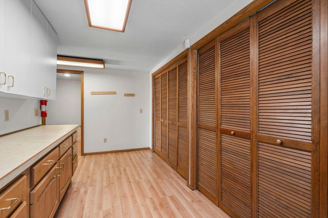 1275 Black Oaks Court N, Plymouth, MN 55447