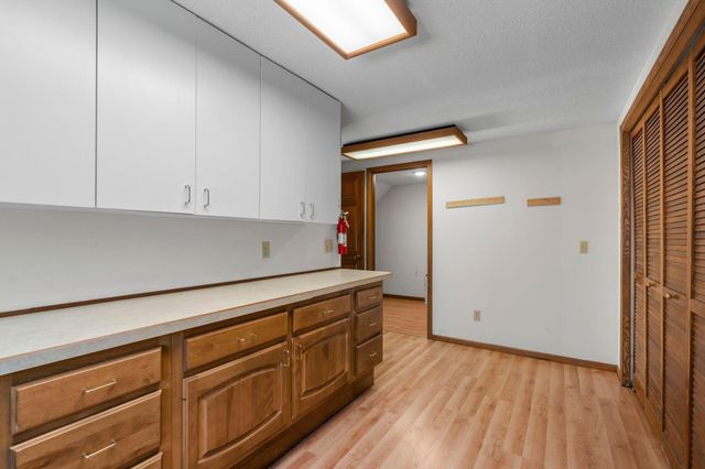 1275 Black Oaks Court N, Plymouth, MN 55447