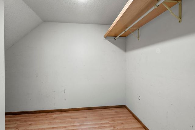 1275 Black Oaks Court N, Plymouth, MN 55447