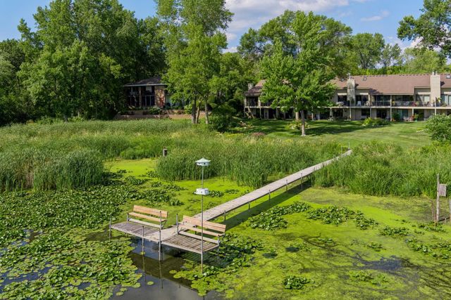 1275 Black Oaks Court N, Plymouth, MN 55447