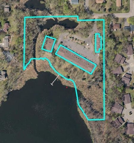 1275 Black Oaks Court N, Plymouth, MN 55447