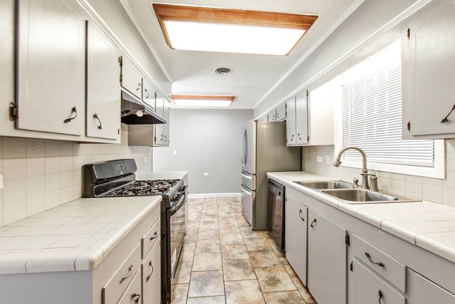 620 Douglas Dr, Houma, LA 70364