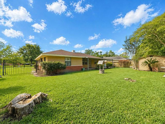 6859 Roxbury Road, Houston, TX 77087