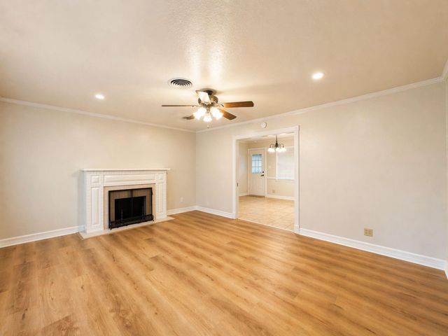 6859 Roxbury Road, Houston, TX 77087