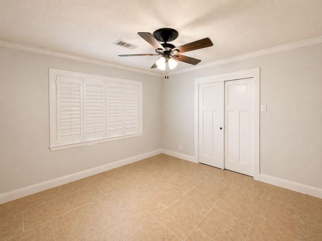 6859 Roxbury Road, Houston, TX 77087