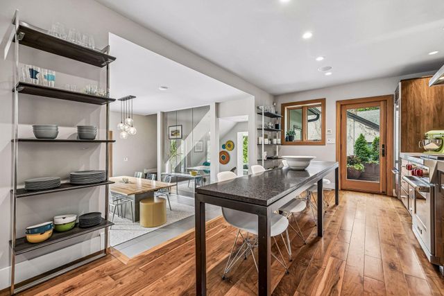 747 Kenwood Parkway, Minneapolis, MN 55403