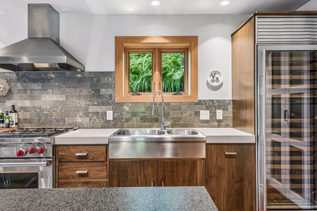747 Kenwood Parkway, Minneapolis, MN 55403