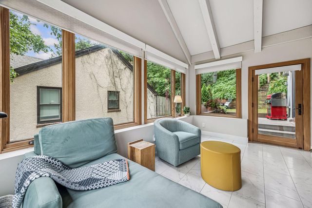747 Kenwood Parkway, Minneapolis, MN 55403