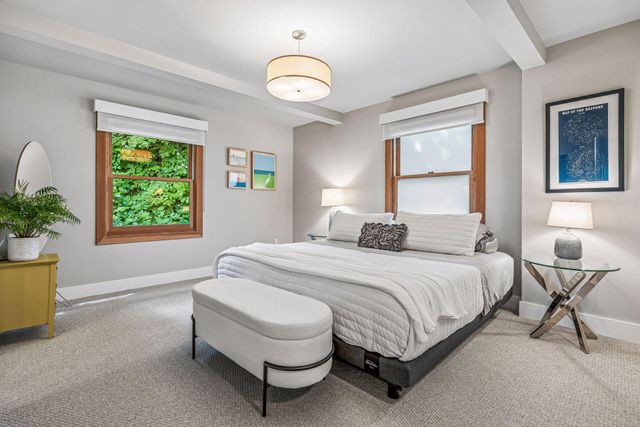 747 Kenwood Parkway, Minneapolis, MN 55403